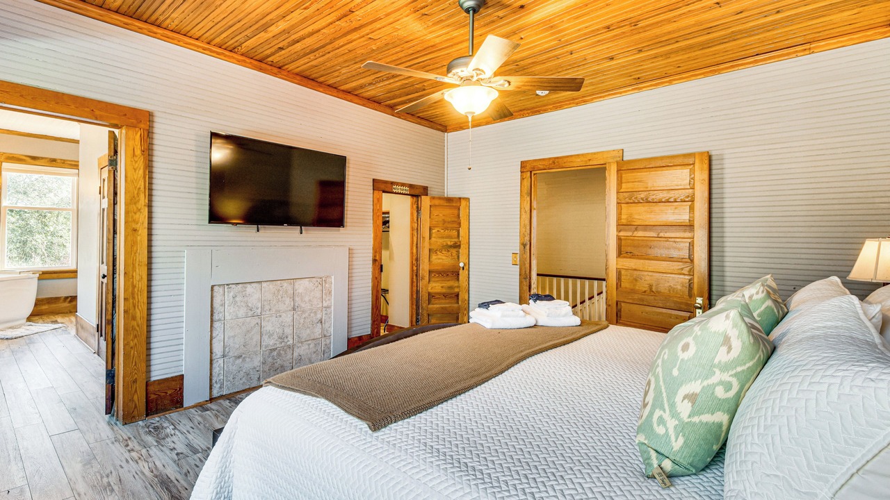 Photo of Bedroom in Seneca