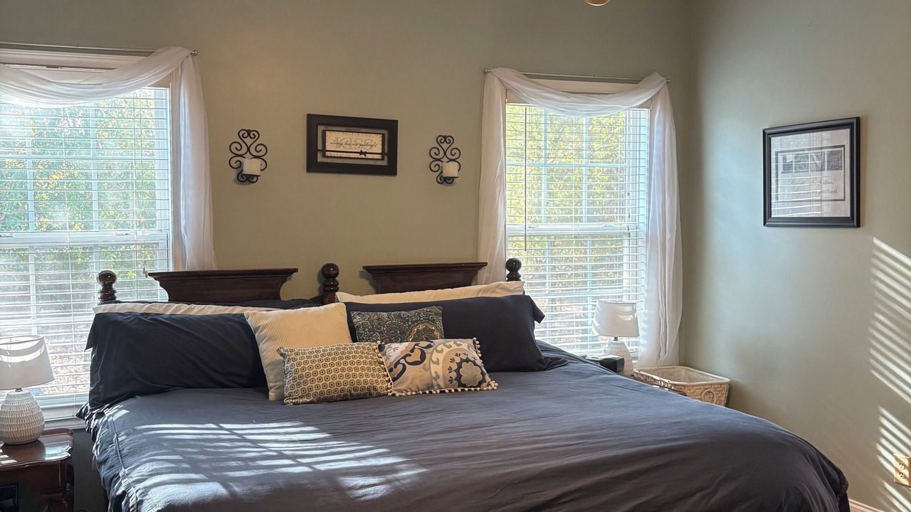 Photo of Bedroom in Plantation South