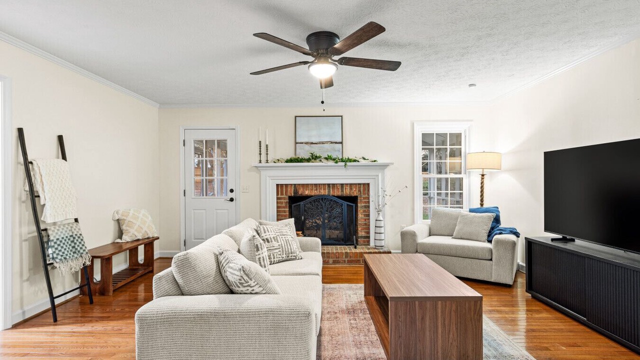 Photo of Livingroom in Greer