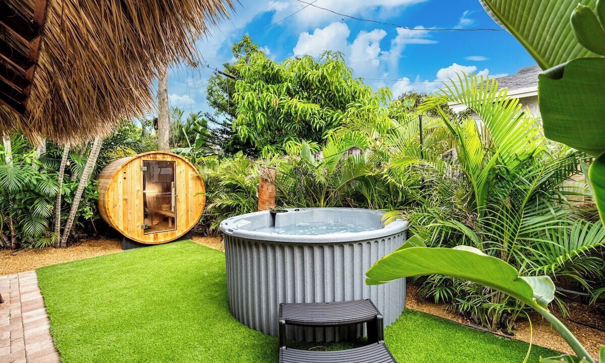 Photo of Outdoor in Tropic Palms