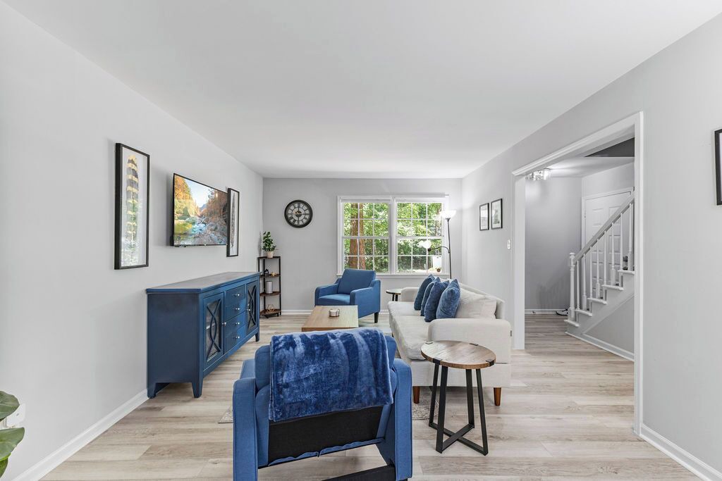 Photo of Livingroom in Northwest Raleigh