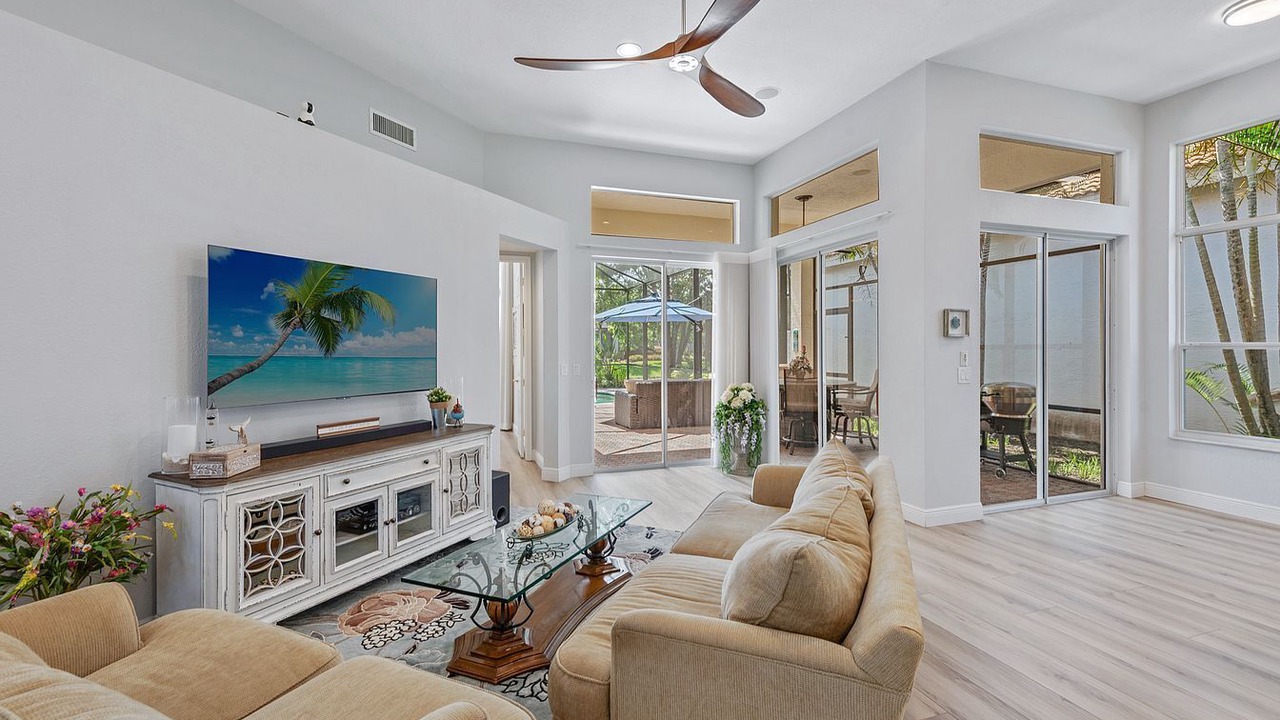 Photo of Livingroom in Naples