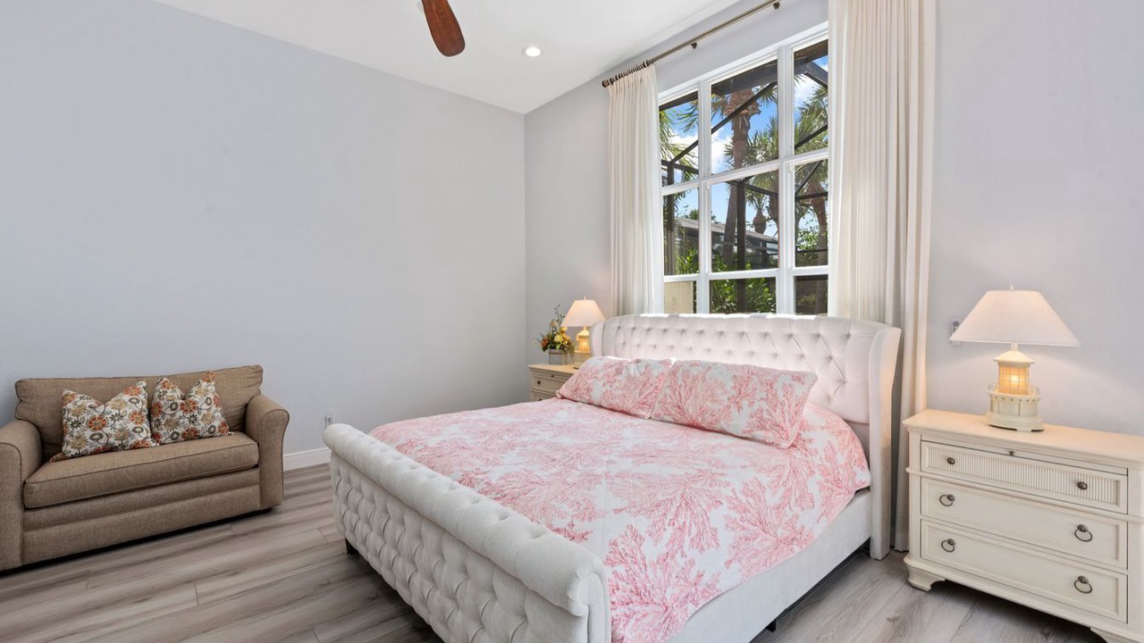 Photo of Bedroom in Naples