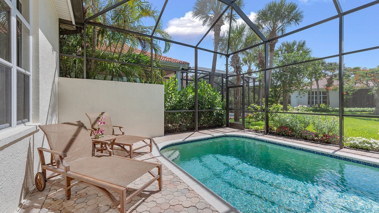 Photo of Outdoor in Naples