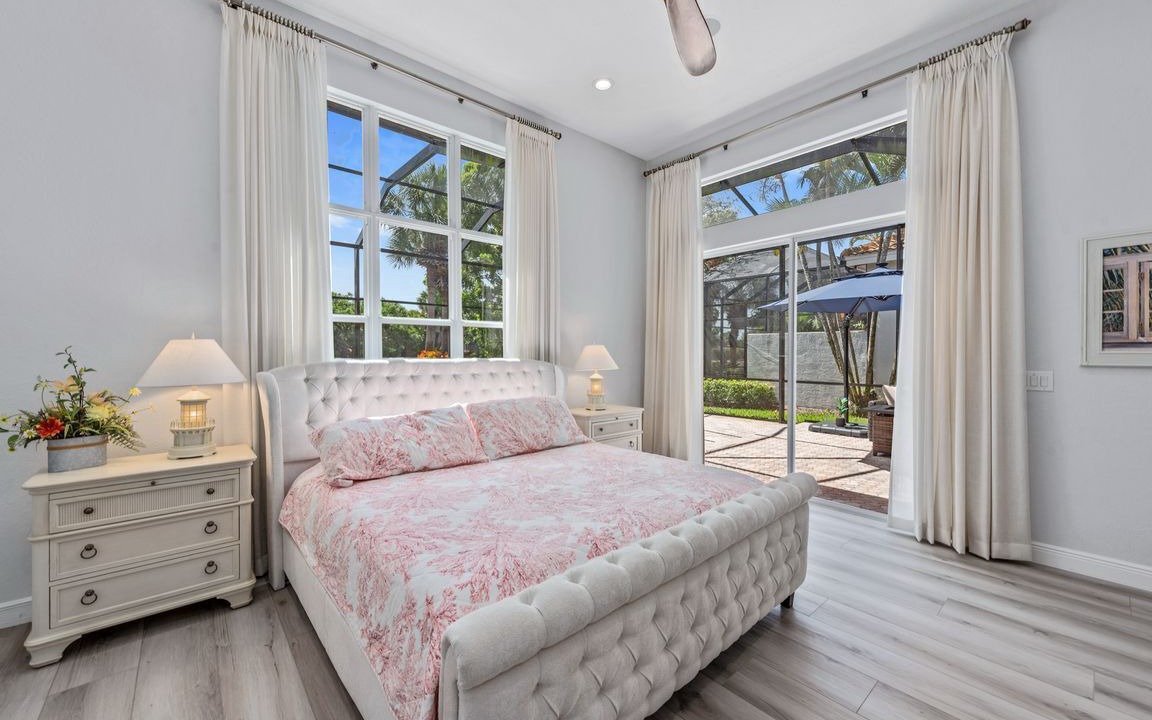 Photo of Bedroom in Naples