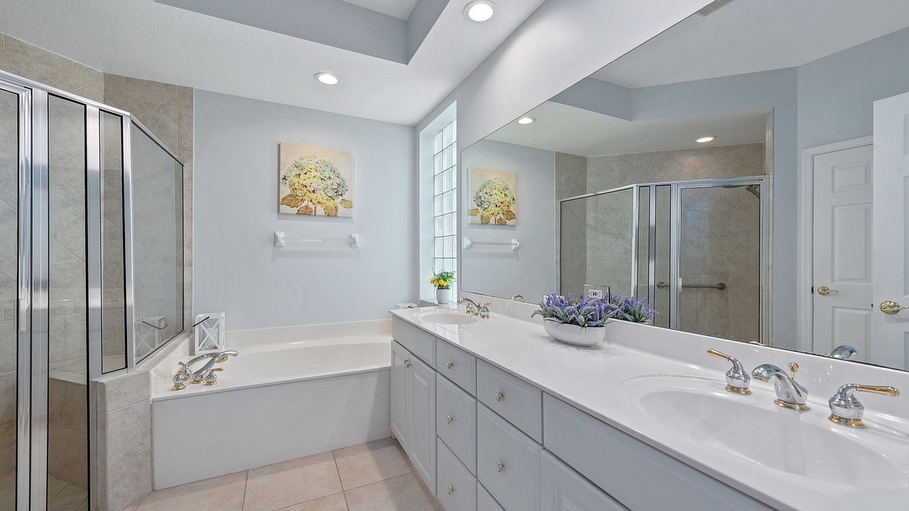 Photo of Bathroom in Naples