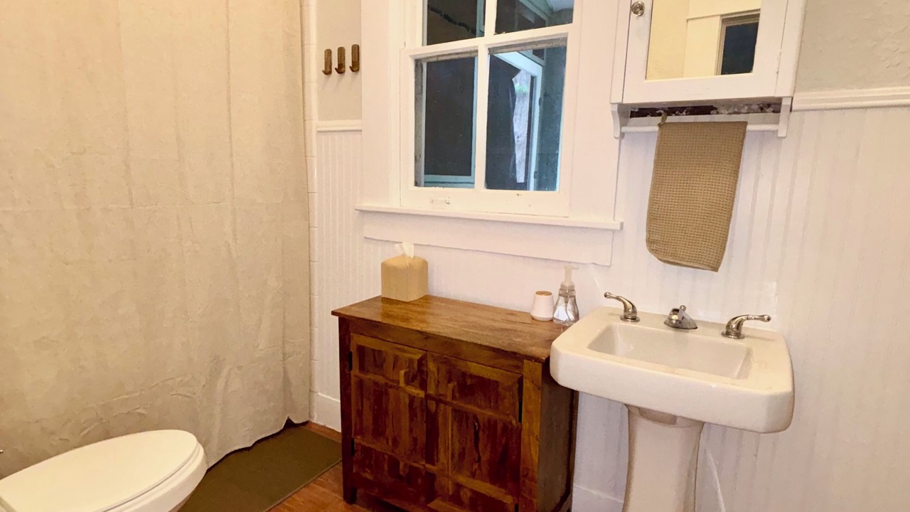 Photo of Bathroom in Plant City