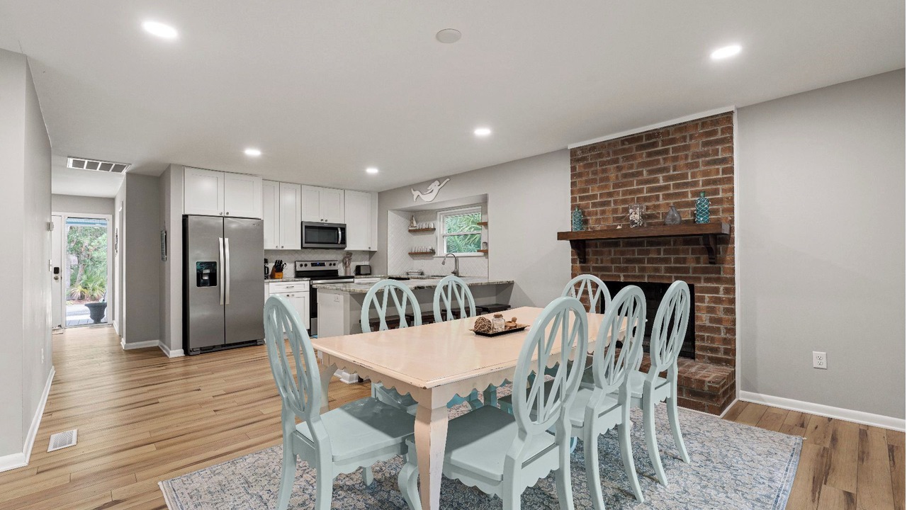 Photo of Livingroom in Blue Heron Lake
