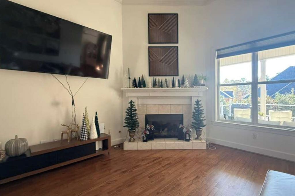 Photo of Livingroom in Evans