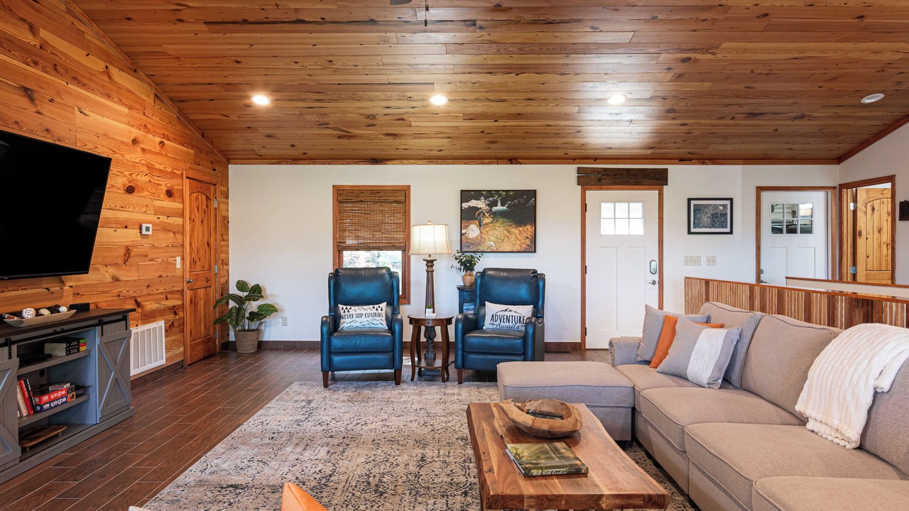 Photo of Livingroom in Brevard