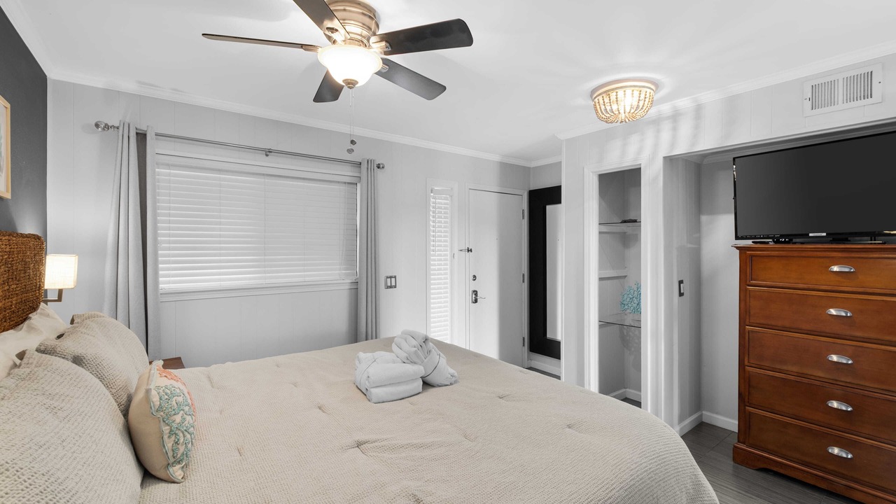Photo of Bedroom in Folly Field
