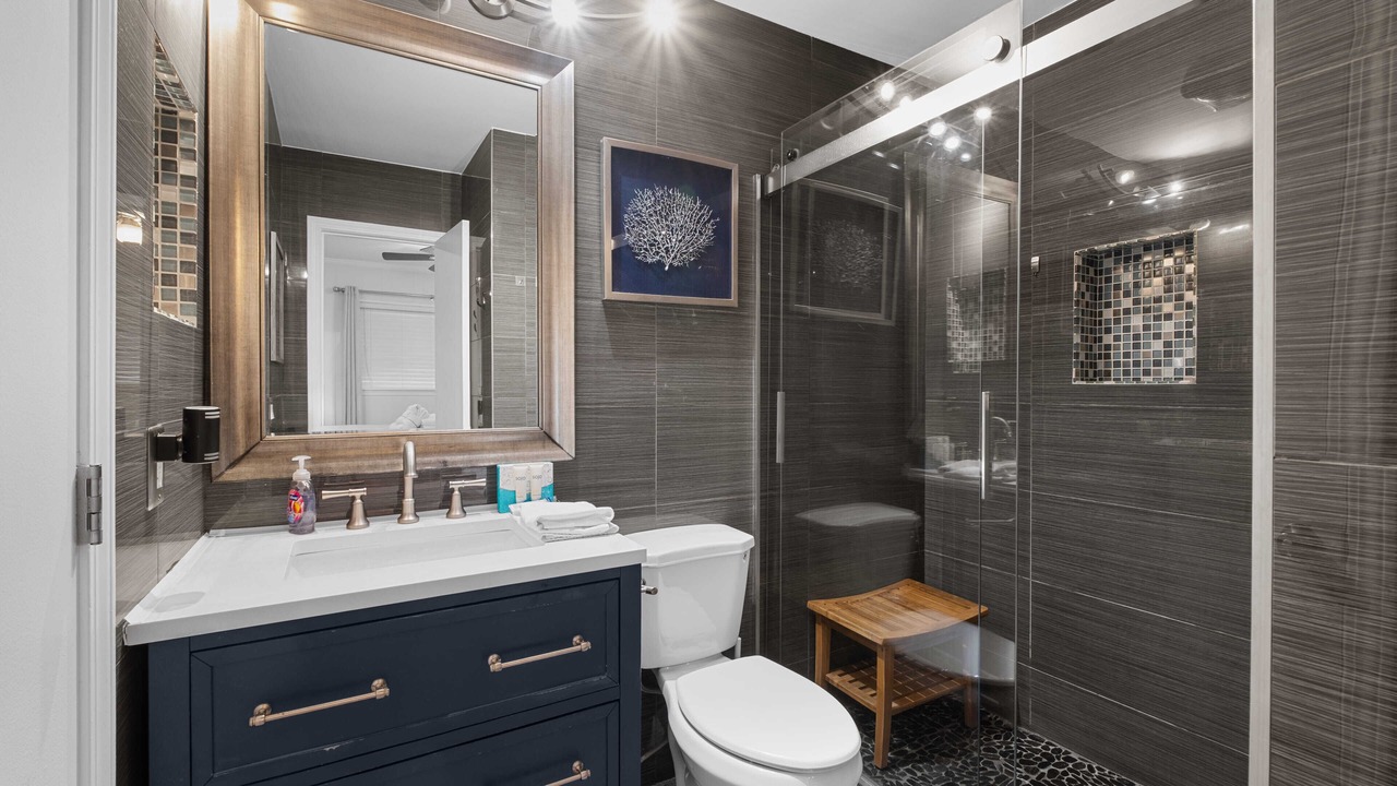 Photo of Bathroom in Folly Field