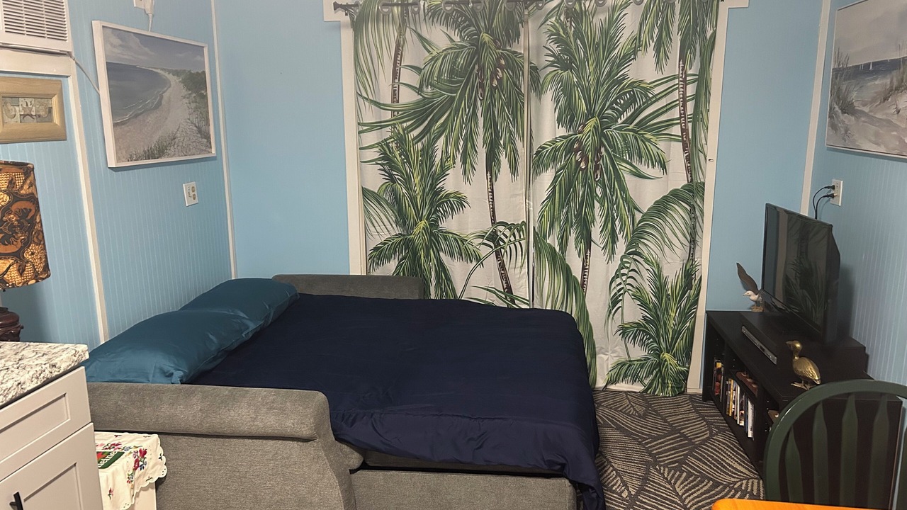 Photo of Bedroom in Roseland