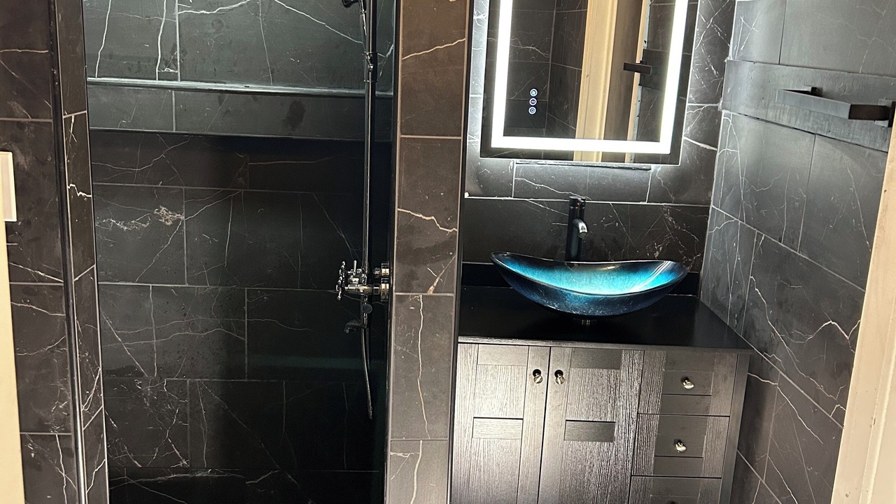 Photo of Bathroom in Roseland