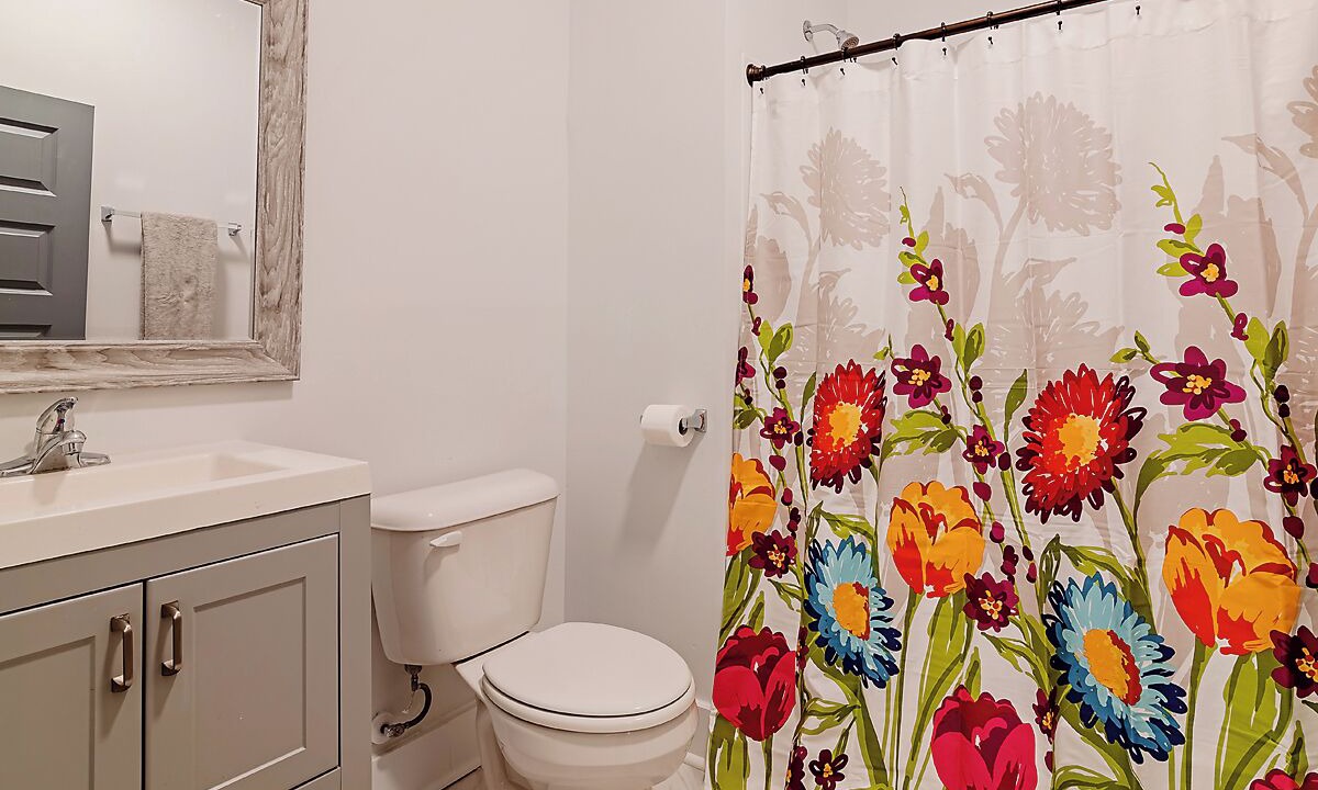 Photo of Bathroom in Metropolitan