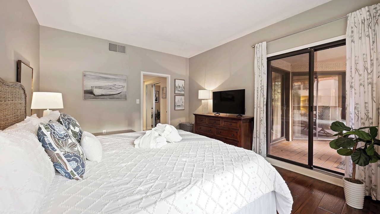 Photo of Bedroom in Shelter Cove