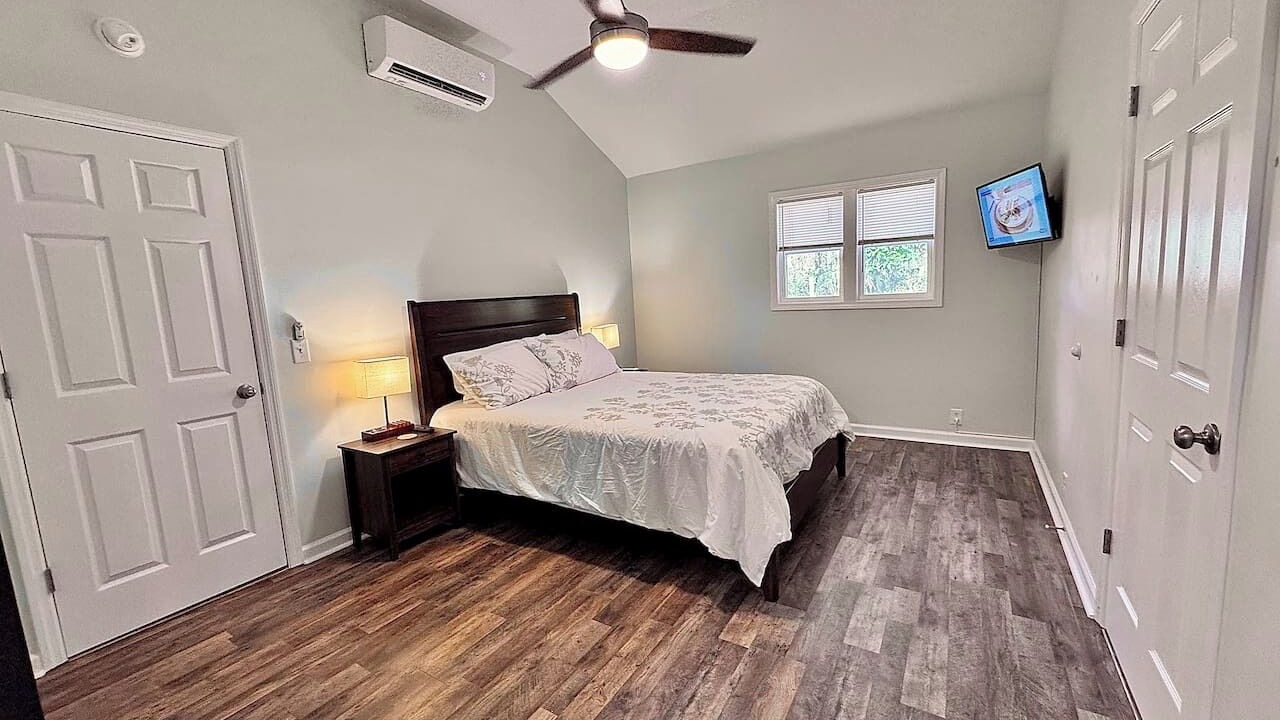 Photo of Bedroom in Shell Point