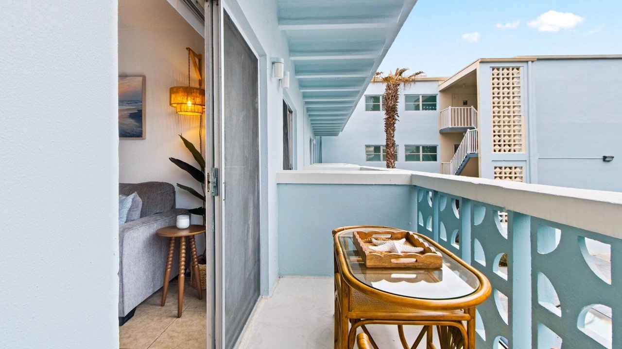 Photo of Patio Balcony in Columbiad Plaza