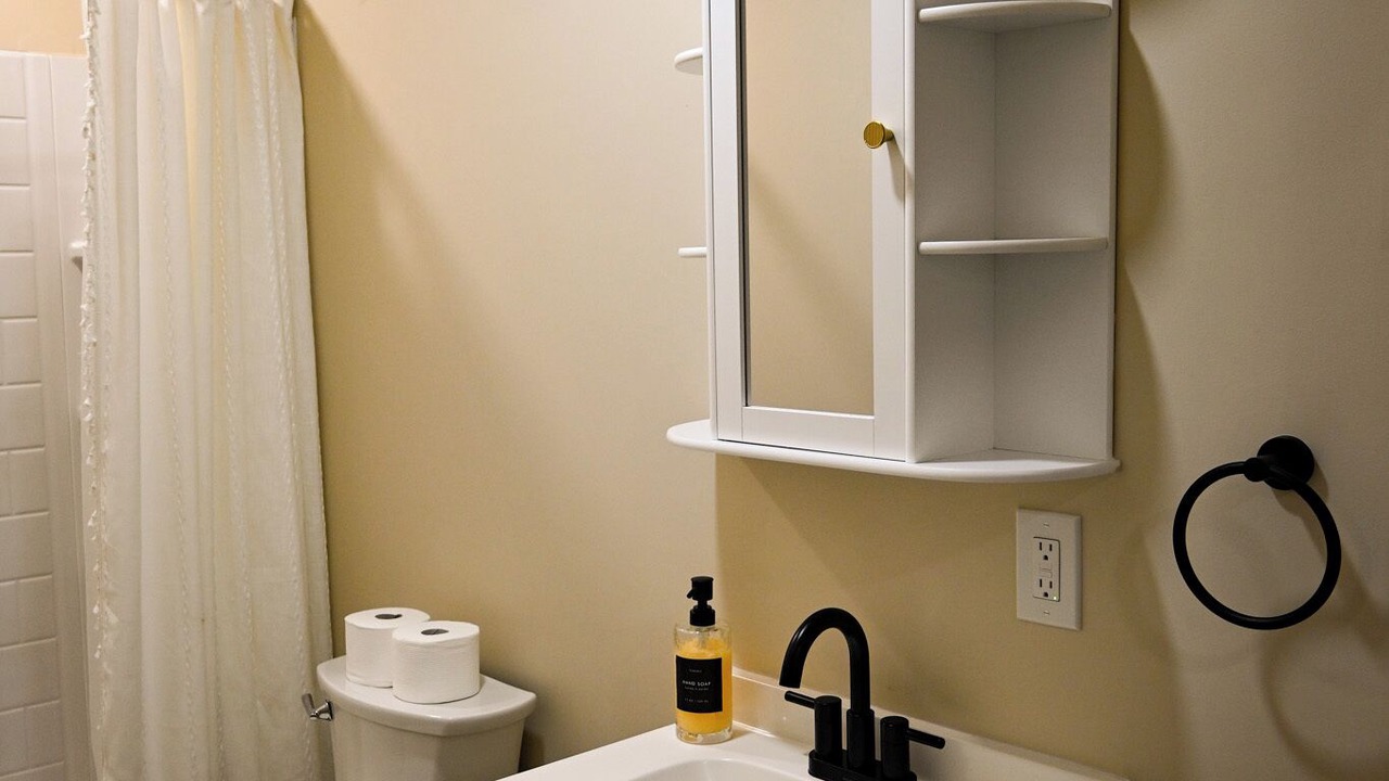 Photo of Bathroom in Lydia