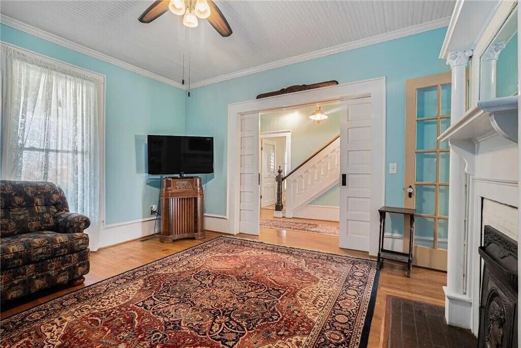 Photo of Livingroom in Hartwell