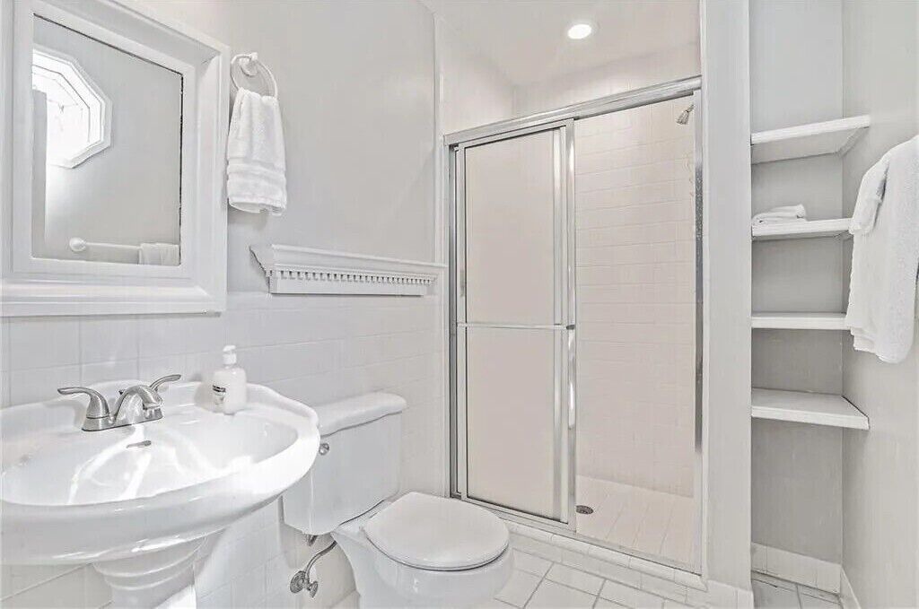Photo of Bathroom in Hartwell