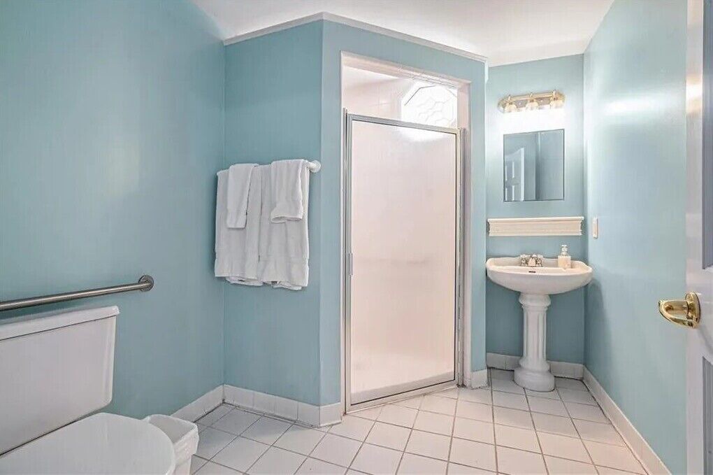 Photo of Bathroom in Hartwell
