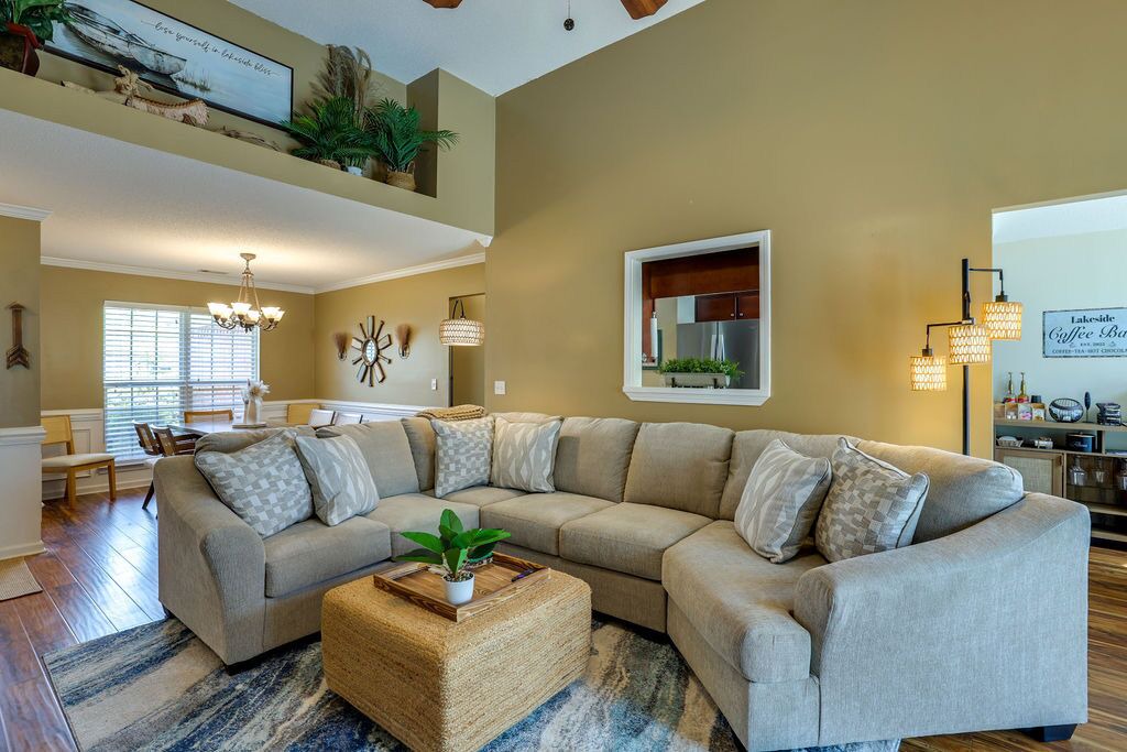 Photo of Livingroom in Pooler