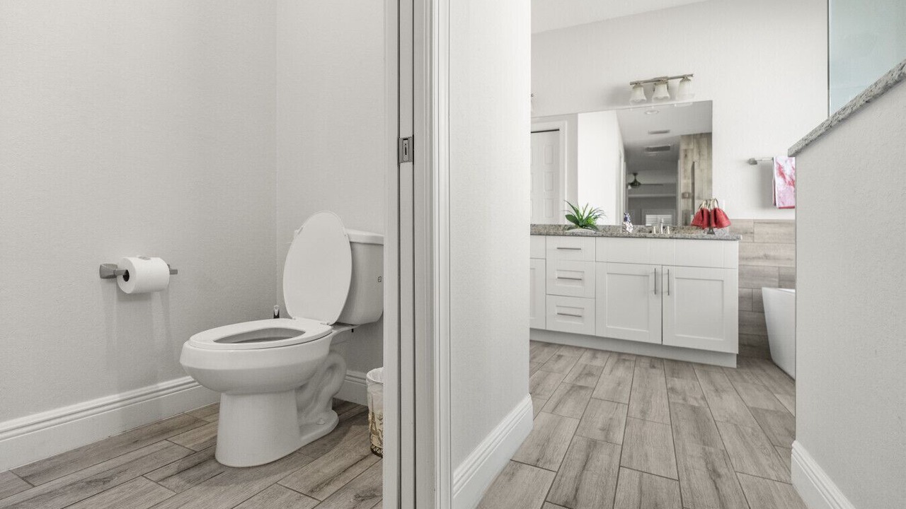 Photo of Bathroom in Trafalgar
