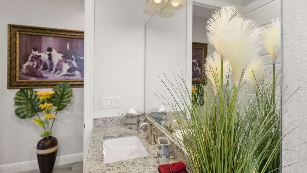 Photo of Bathroom in Trafalgar