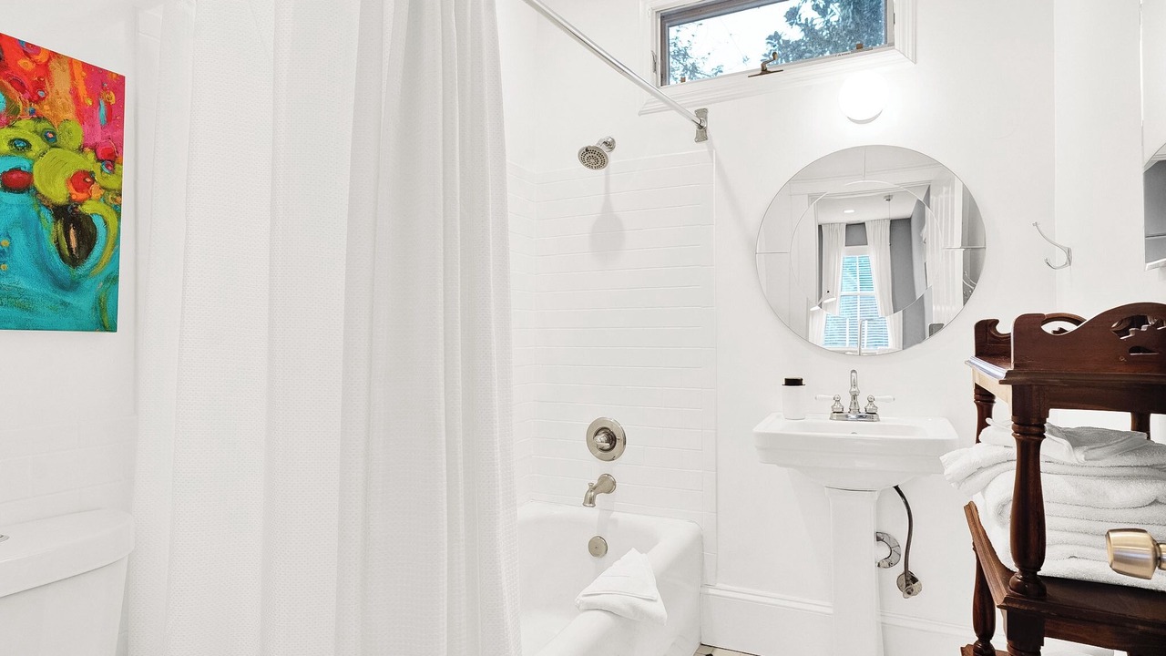 Photo of Bathroom in Thomas Square