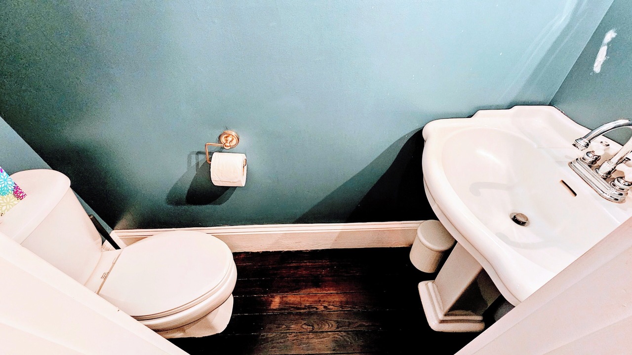 Photo of Bathroom in Thomas Square