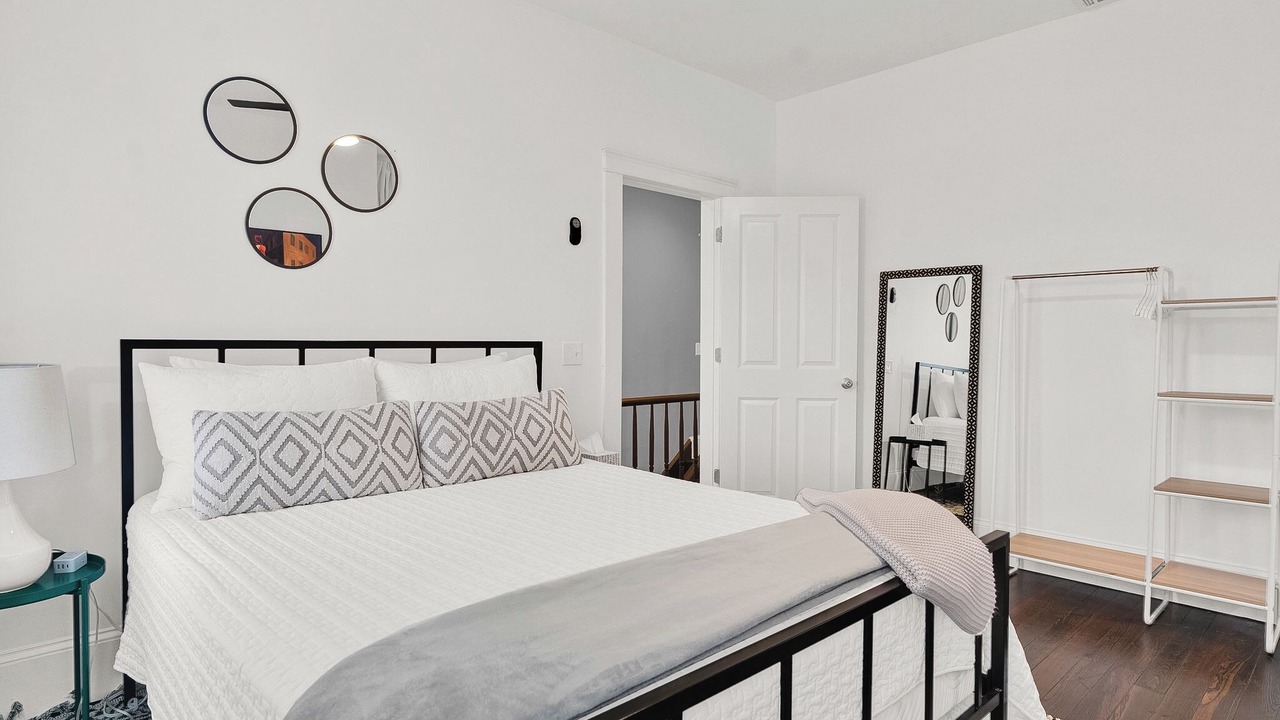 Photo of Bedroom in Thomas Square