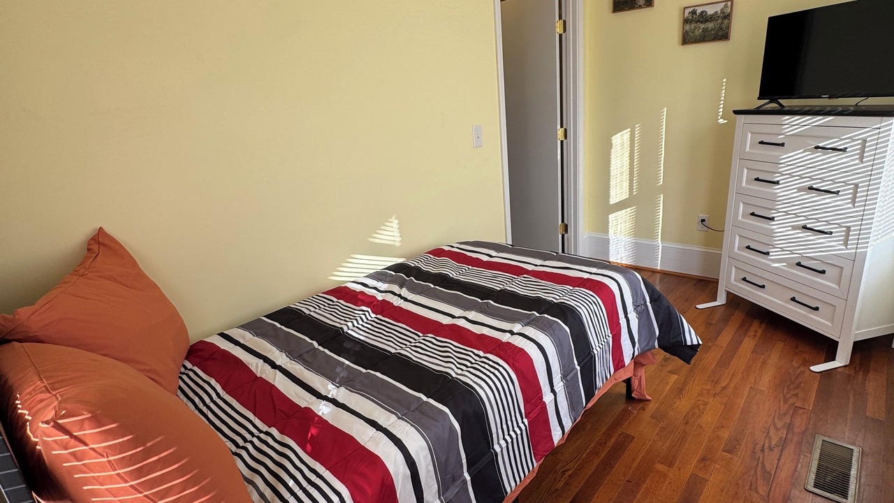 Photo of Bedroom in Douglas