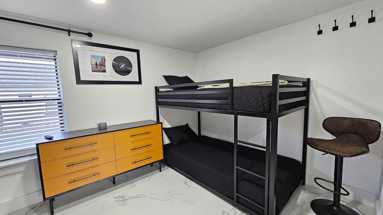 Photo of Bedroom in Fairview Shores