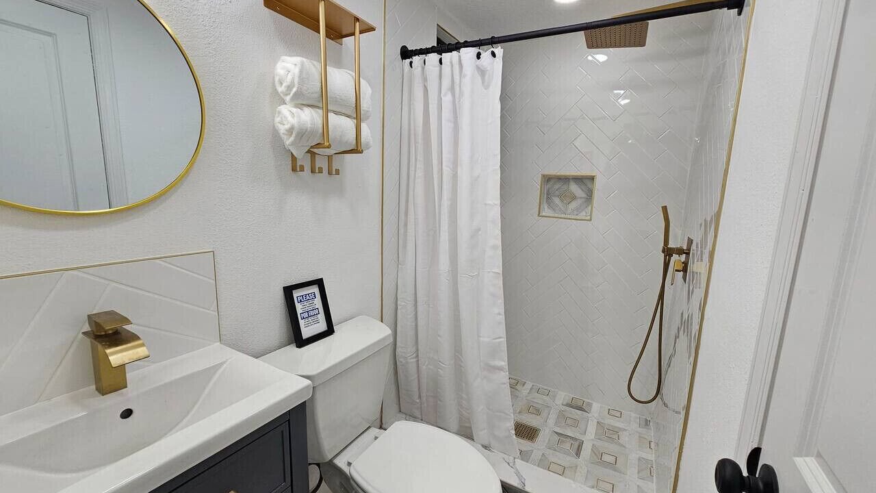 Photo of Bathroom in Fairview Shores