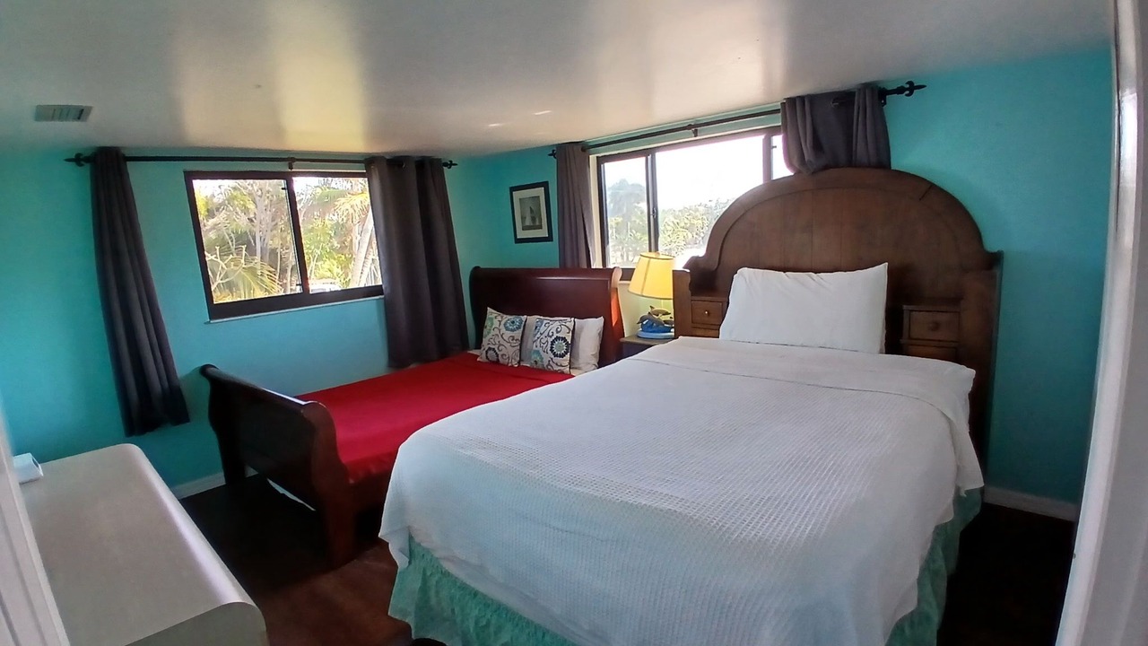 Photo of Bedroom in Bokeelia
