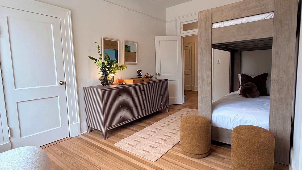 Photo of Bedroom in Thomas Square