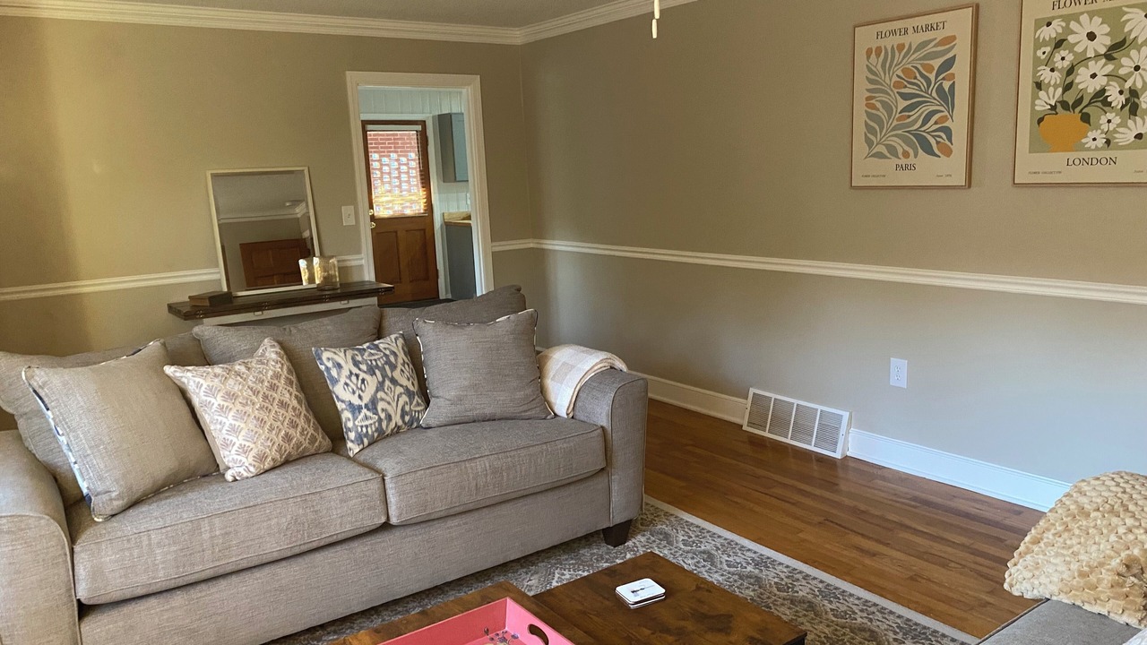 Photo of Livingroom in Anderson