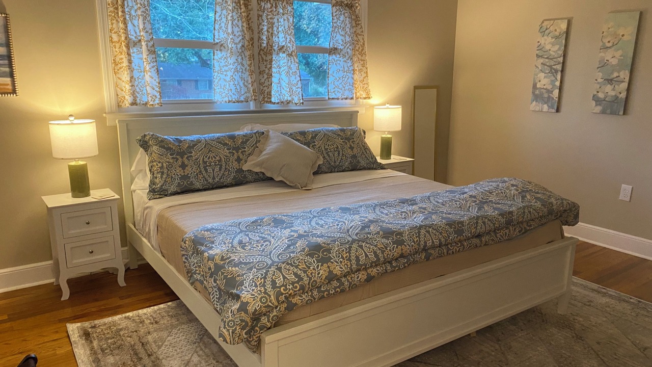 Photo of Bedroom in Anderson