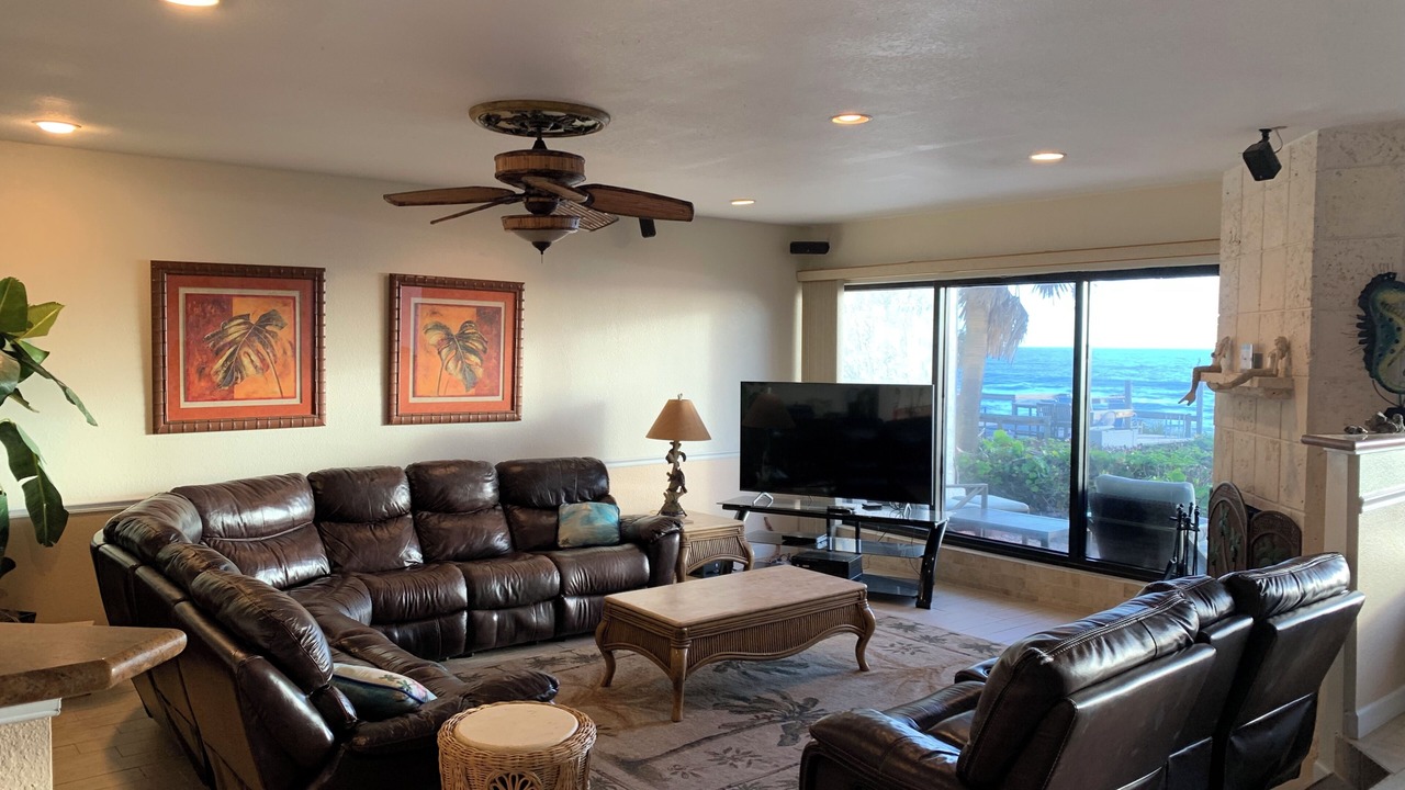 Photo of Livingroom in Melbourne Beach