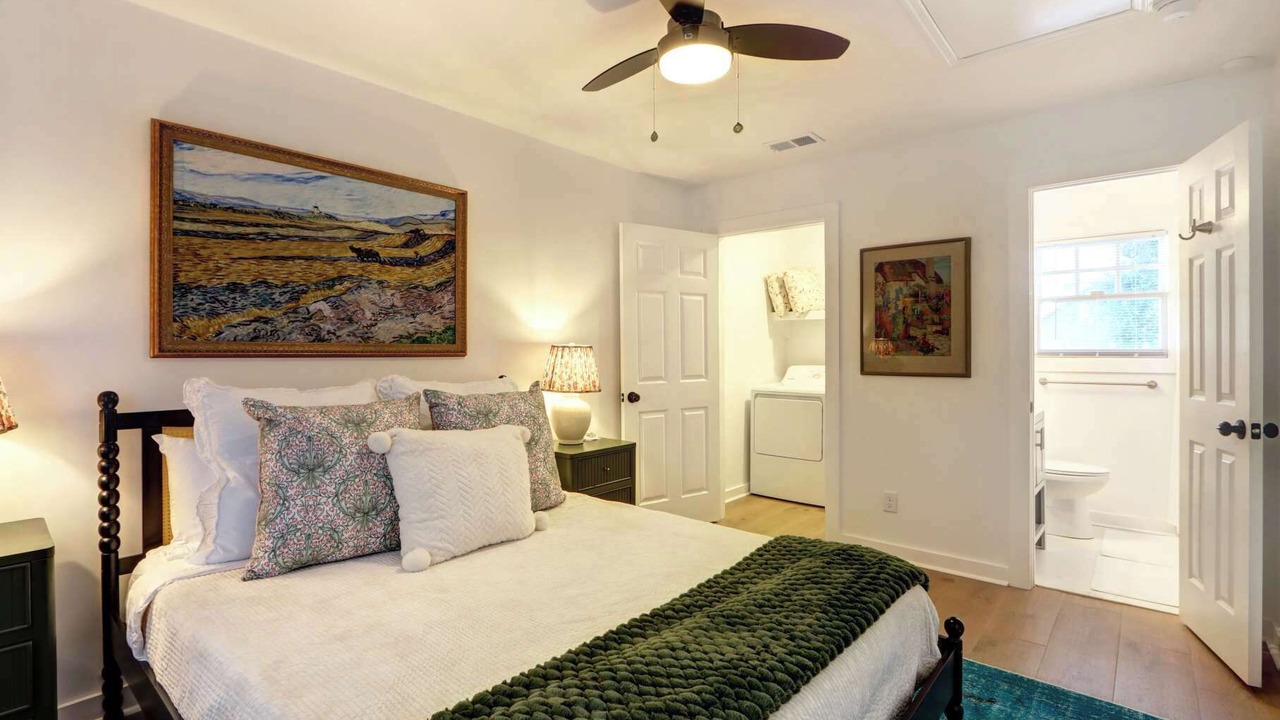 Photo of Bedroom in Thomas Square