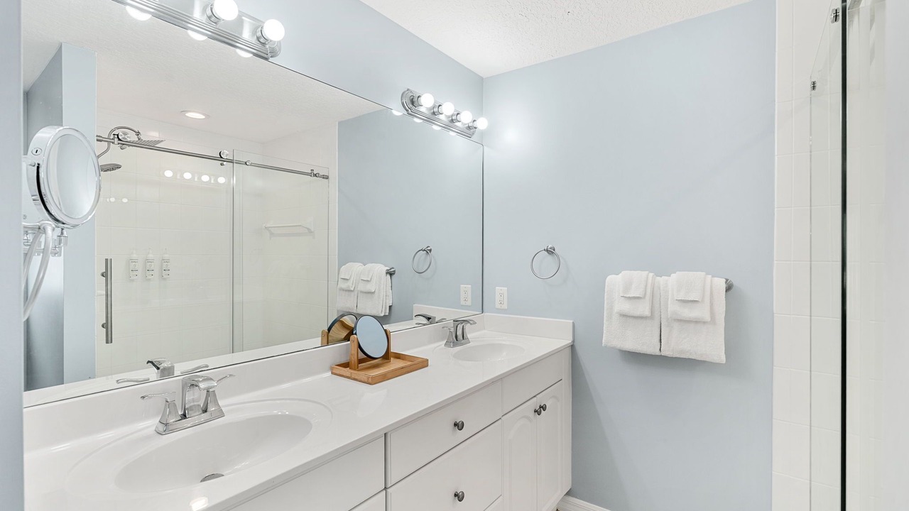 Photo of Bathroom in Sebastian Highlands
