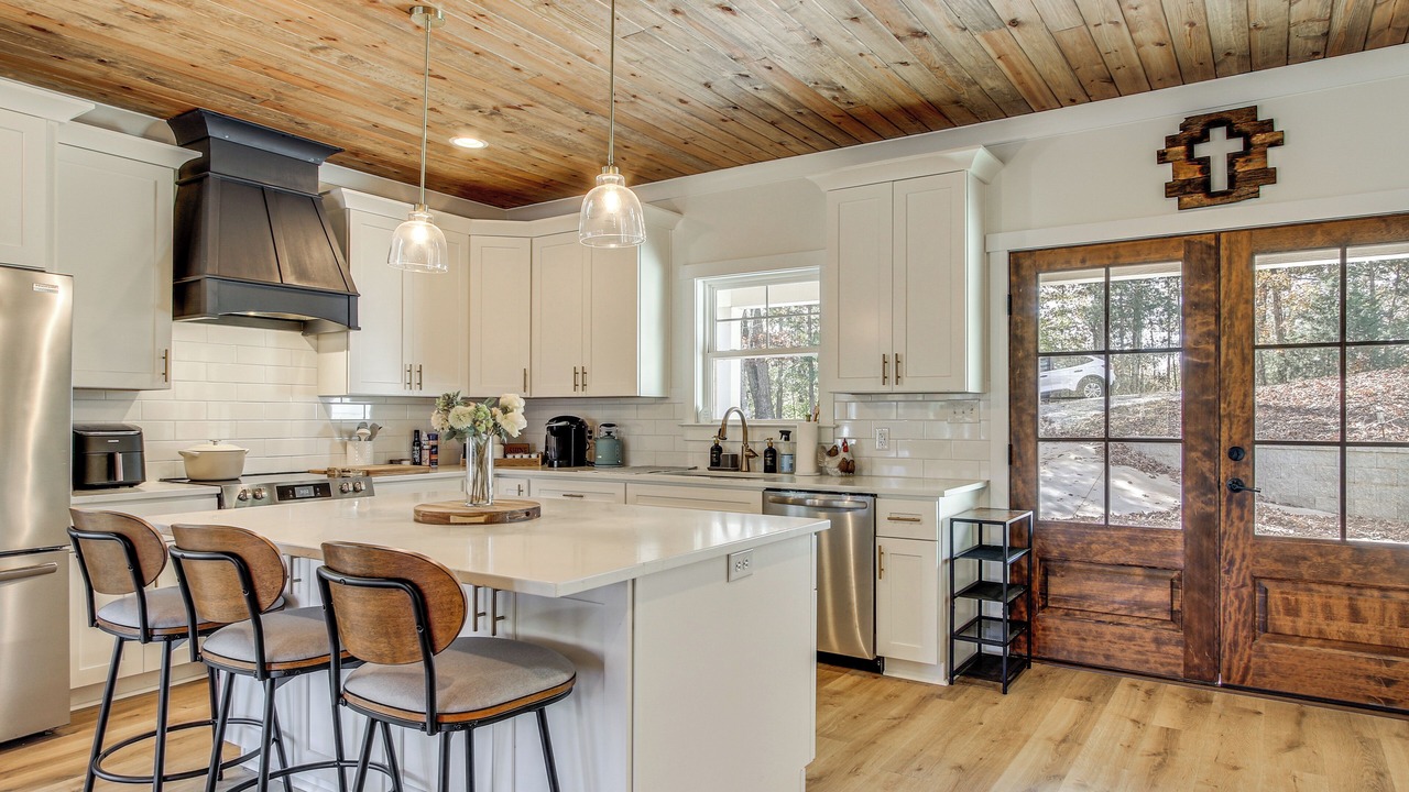 Photo of Kitchen in Lake Secession