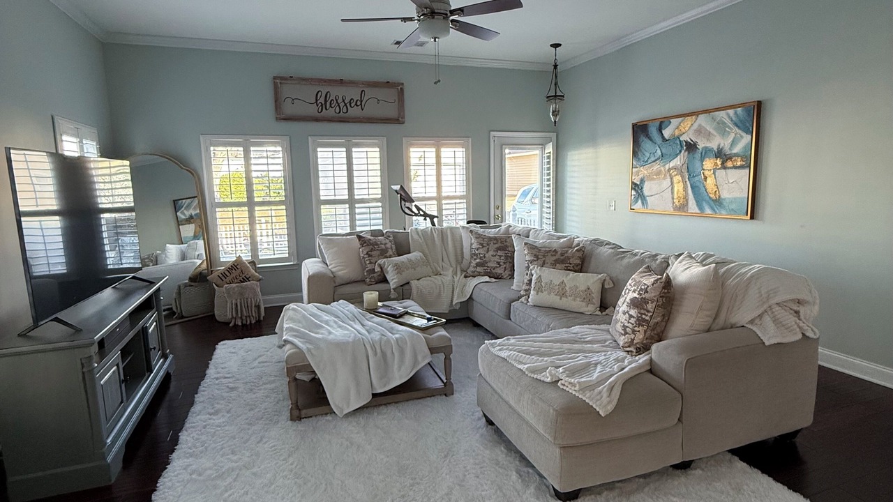 Photo of Livingroom in Port Wentworth