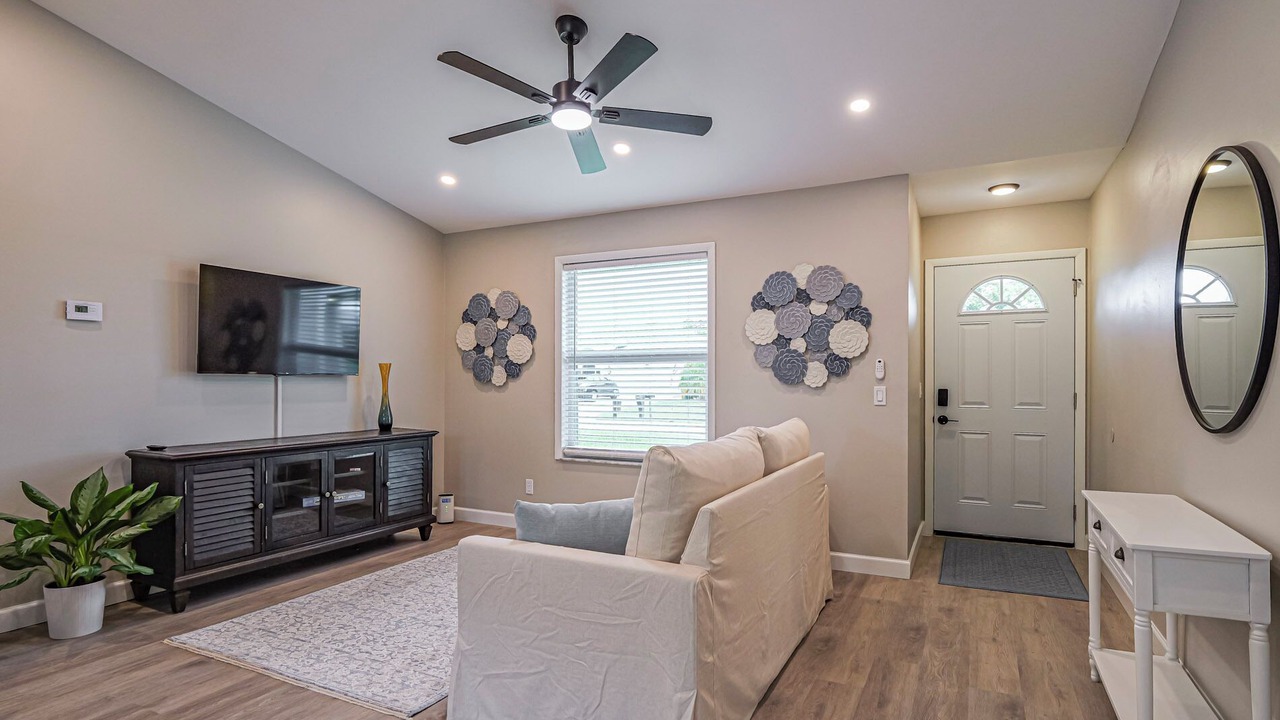 Photo of Livingroom in Sebastian Highlands