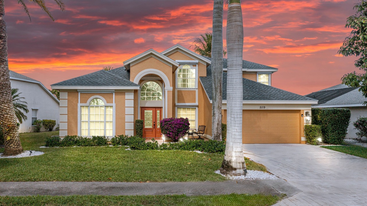 Photo of Outdoor in Crown Pointe