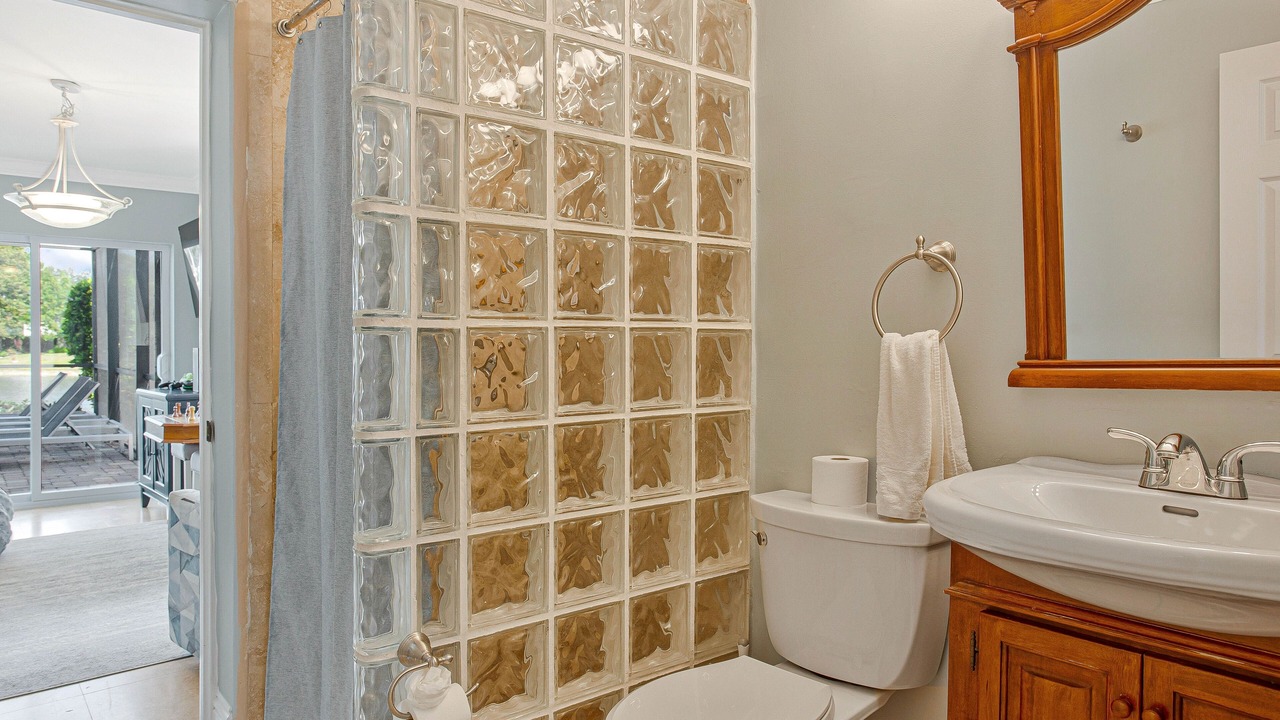 Photo of Bathroom in Crown Pointe