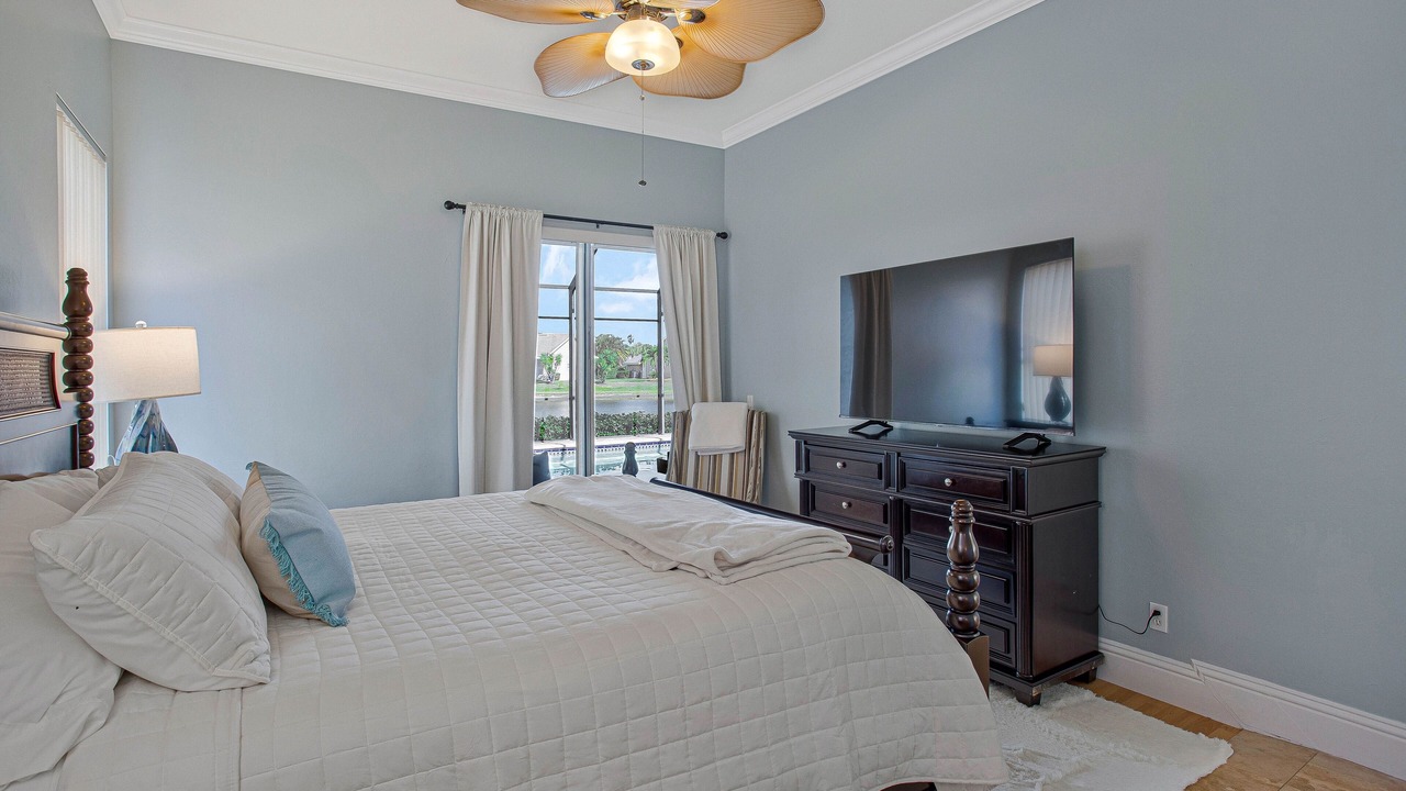 Photo of Bedroom in Crown Pointe