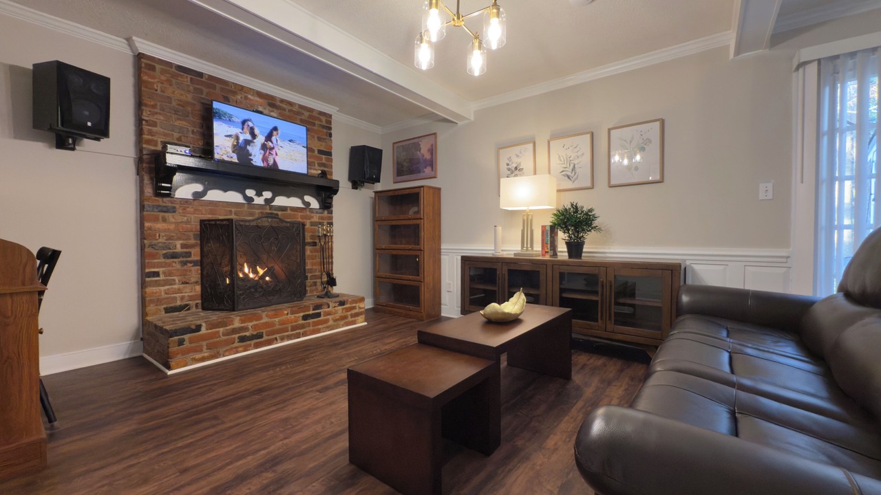 Photo of Livingroom in North Raleigh