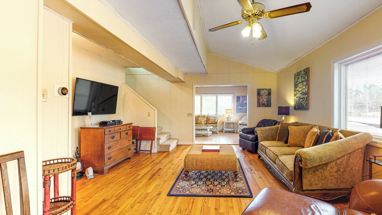 Photo of Livingroom in Leesville
